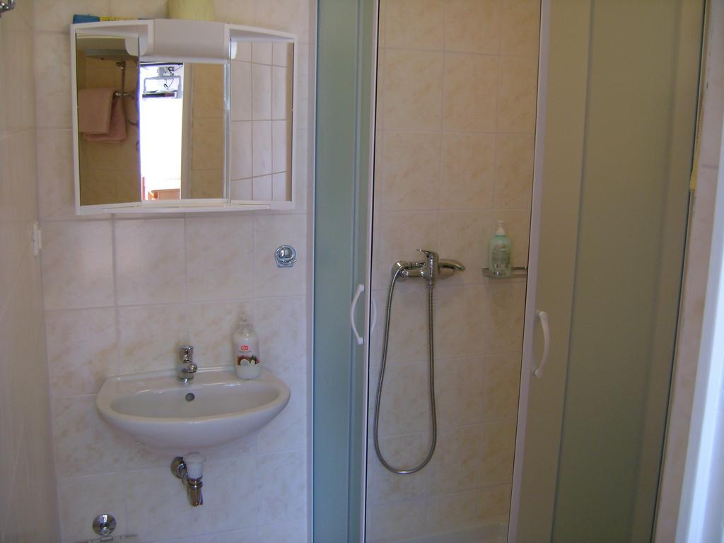 Apartment For Holidays In Pula Chambre photo