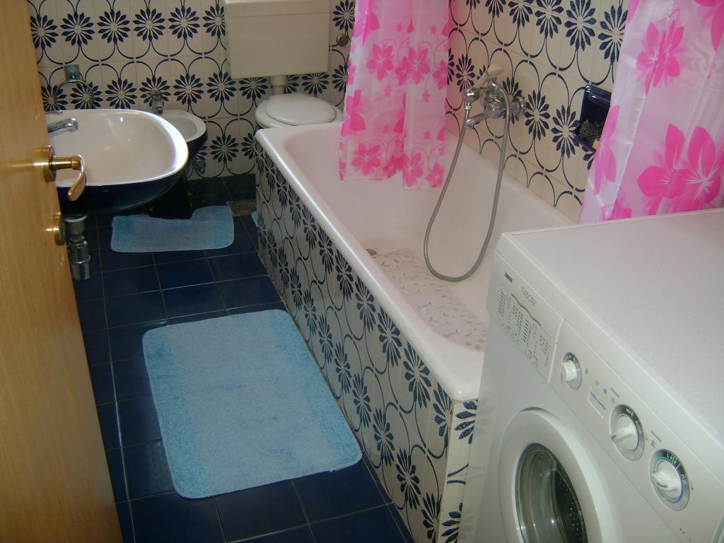 Apartment For Holidays In Pula Chambre photo